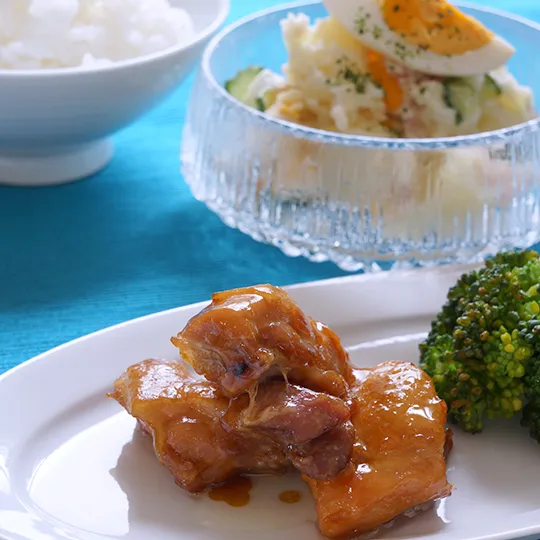 圧力鍋で作った、鶏の照り焼きとポテトサラダ（ひとつの鍋で同時に！）|Wonder chefさん