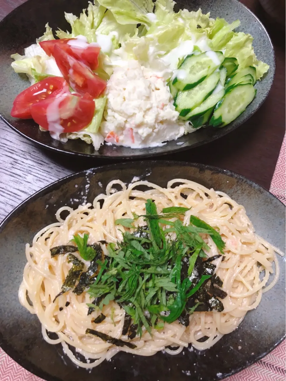 たらこパスタ、サラダ、映し忘れたけどきのこのかき玉スープでした！

ここのところ数日分まとめてアップしてしまう癖が…すみません😅|限界主婦吉田さん