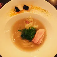 Snapdishの料理写真:しおラーメン|YAMAさん