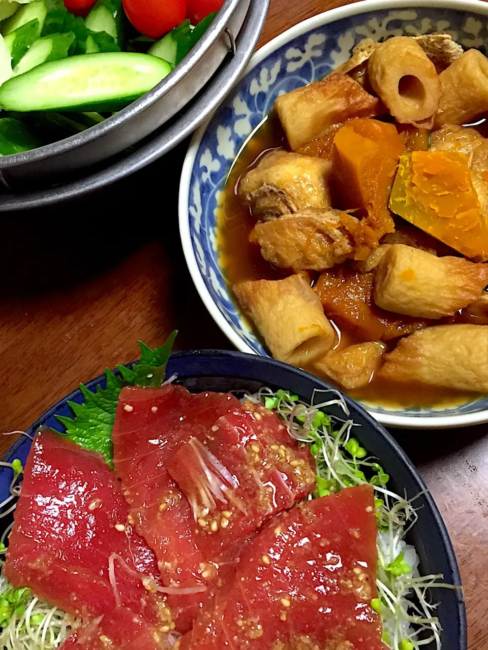 鮪の漬け丼   南瓜と竹輪と揚げの煮物   サラダ|掛谷節子さん