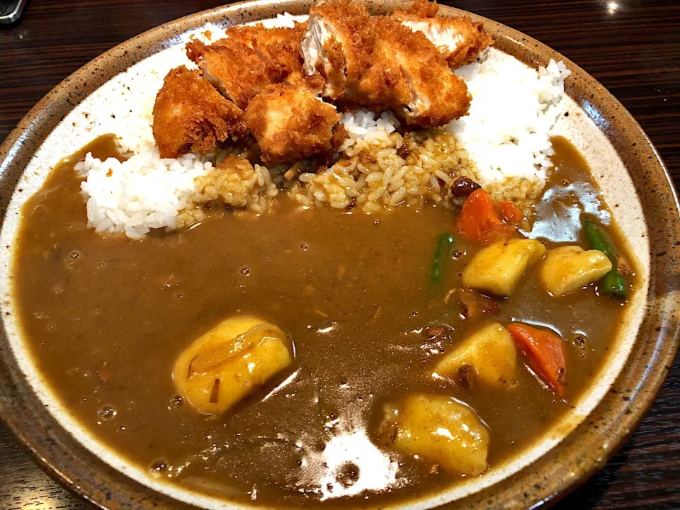 Snapdishの料理写真:手仕込ささみカツカレー プラス やさい|T. Wonderさん