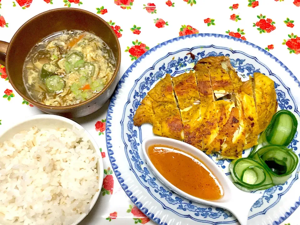 ガイヤーン もずくとオクラの酸辣湯 麦ごはん|yumyum😋さん