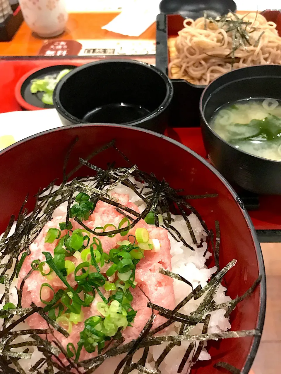 蕎麦とネギトロ丼|シュトママさん