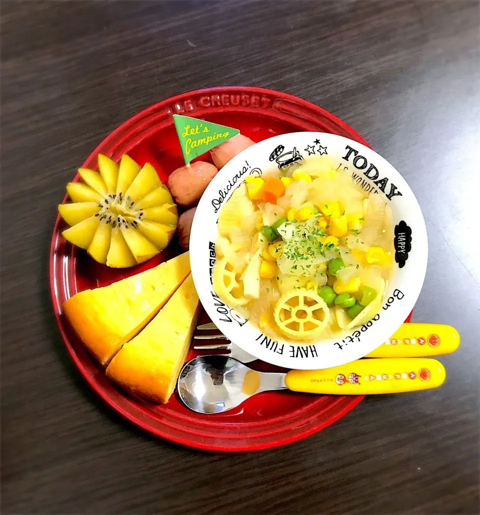 4/26❁息子 朝ごはん☀️
コンソメ野菜スープパスタ
プチフランク
炊飯器チーズケーキ
ゴールデンキュウイ🥝|つんさん