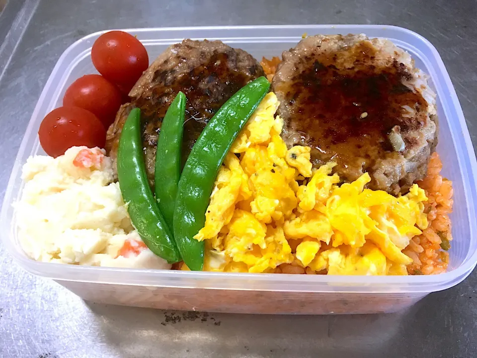 Snapdishの料理写真:チキンライス×チーズハンバーグ弁当 #高校生男子弁当  #息子弁当  #子供が好きな料理|友美さん