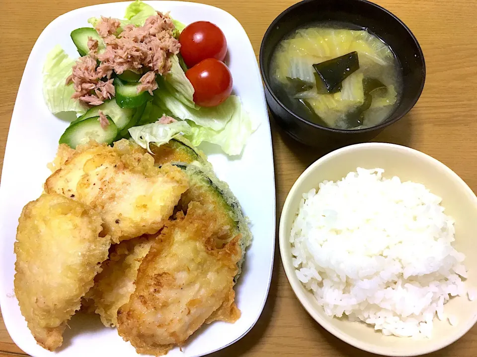 Snapdishの料理写真:鶏天晩ご飯 #子供が好きな料理  #天ぷら|友美さん