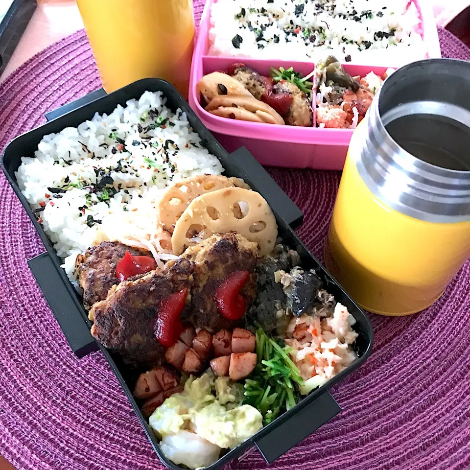 今日のお弁当🍱
ハンバーグ
キャベツと油揚げのお味噌汁

にわか雨が降るかも
折りたたみ傘
持って出かけてね🌂

明日からゴールデンウィーク
週末金曜日
あと一息頑張って
いってらっしゃい👋😊|mokoさん