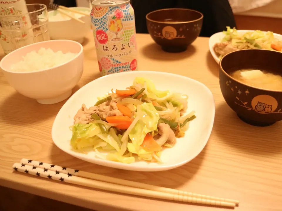 野菜炒めとお味噌汁|てほてんさん