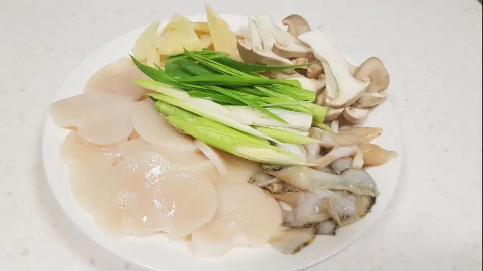 #saute scallops with bamboo shoot and mushroom|steven z.y.さん