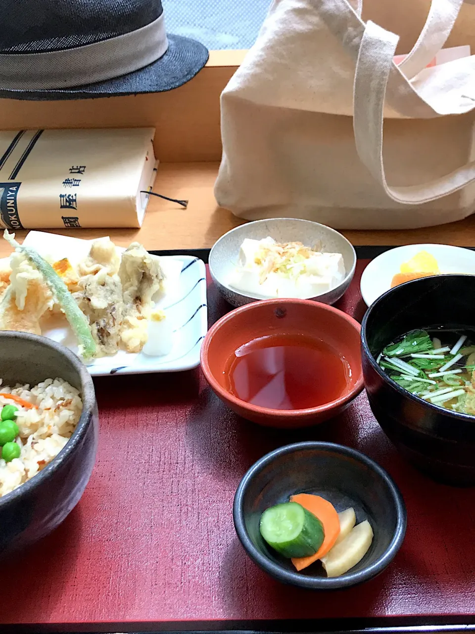 浅利と野菜炊き込み御飯/白身魚と舞茸天ぷら/冷奴/温うどん|山内博之さん