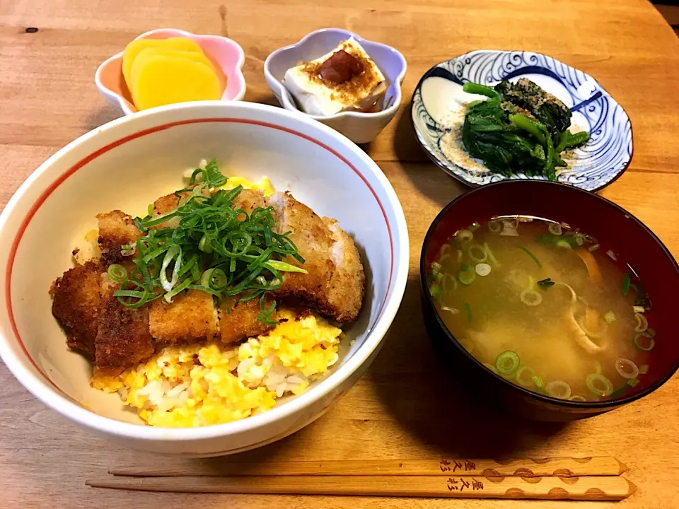 カツ丼定食な晩御飯(о´∀`о)|かおちゃんさん