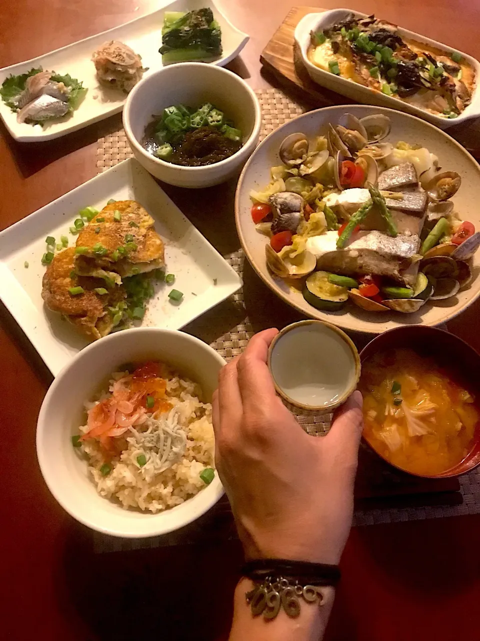 Snapdishの料理写真:Today's Dinner🍴前菜･大和芋入り納豆ｵﾑﾚﾂ･豆腐と舞茸のえのき味噌ﾏﾖｸﾞﾗﾀﾝ･和風ｱｸｱﾊﾟｯﾂｧ･麦白飯de海鮮丼･ｵｸﾗ&もずく酢ｷﾑﾁのお味噌汁|🌈Ami🍻さん