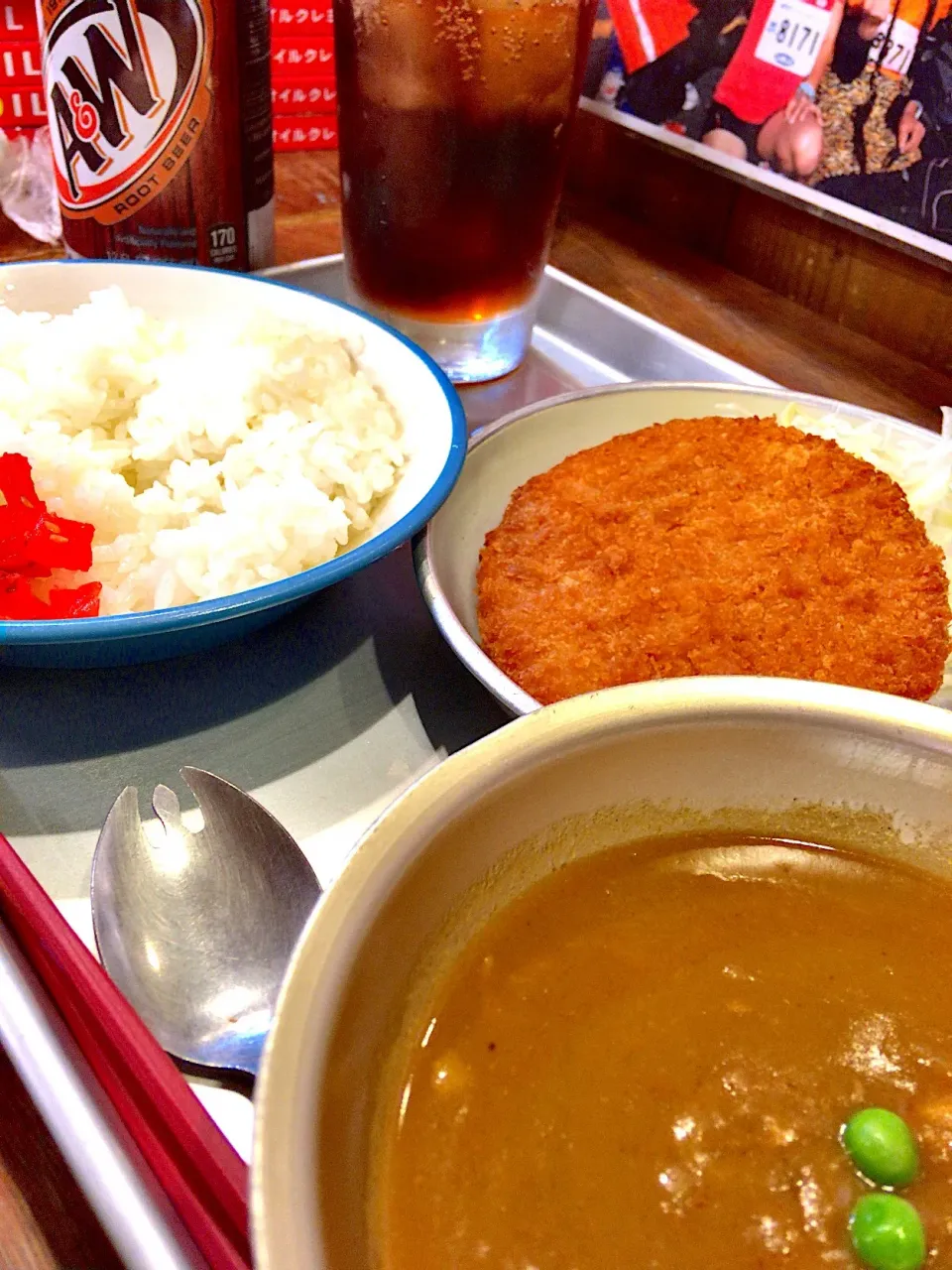 今夜の給食 カレーライス、厚切りハムカツ、ルートビア  #がっこーにいこう  #給食  #カレー  #御前崎|ダンディ☆和田さん