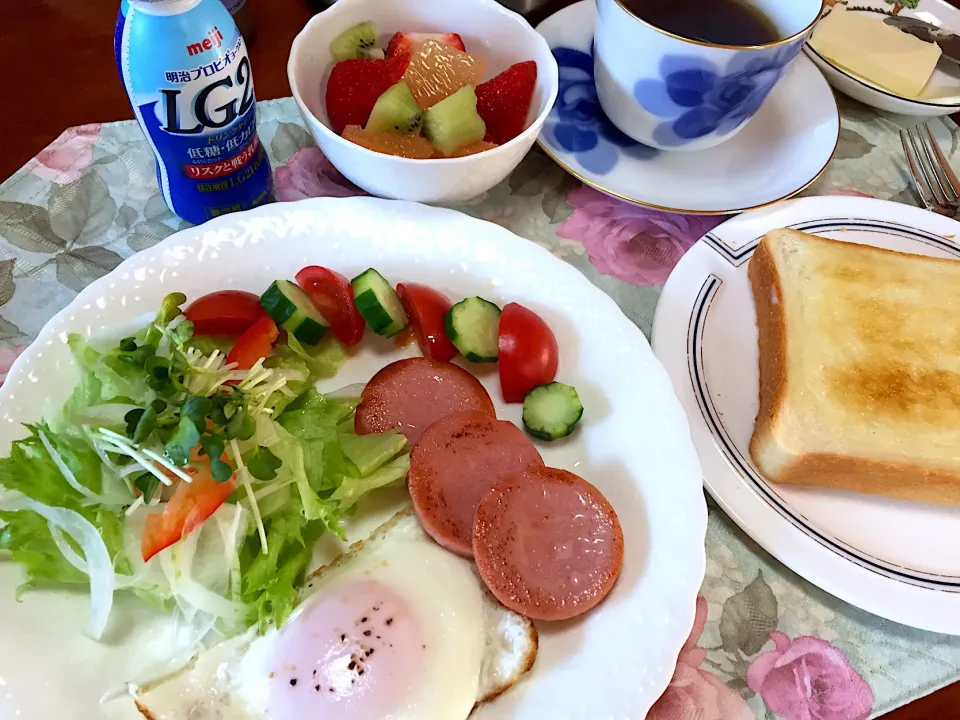 土曜日の朝GOPAN☕️🍴😋|ｋｚｓｙｋさん