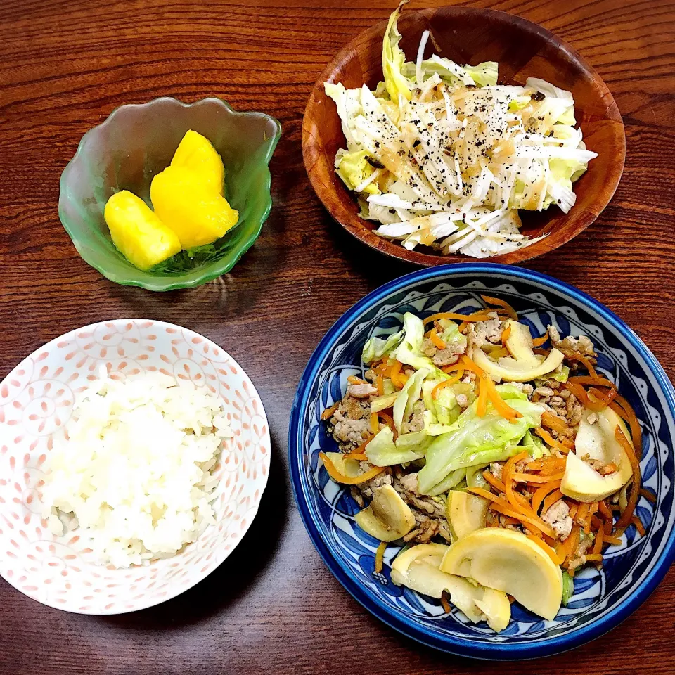 挽肉と野菜のバルサミコ酢炒め🍳|めいこさん