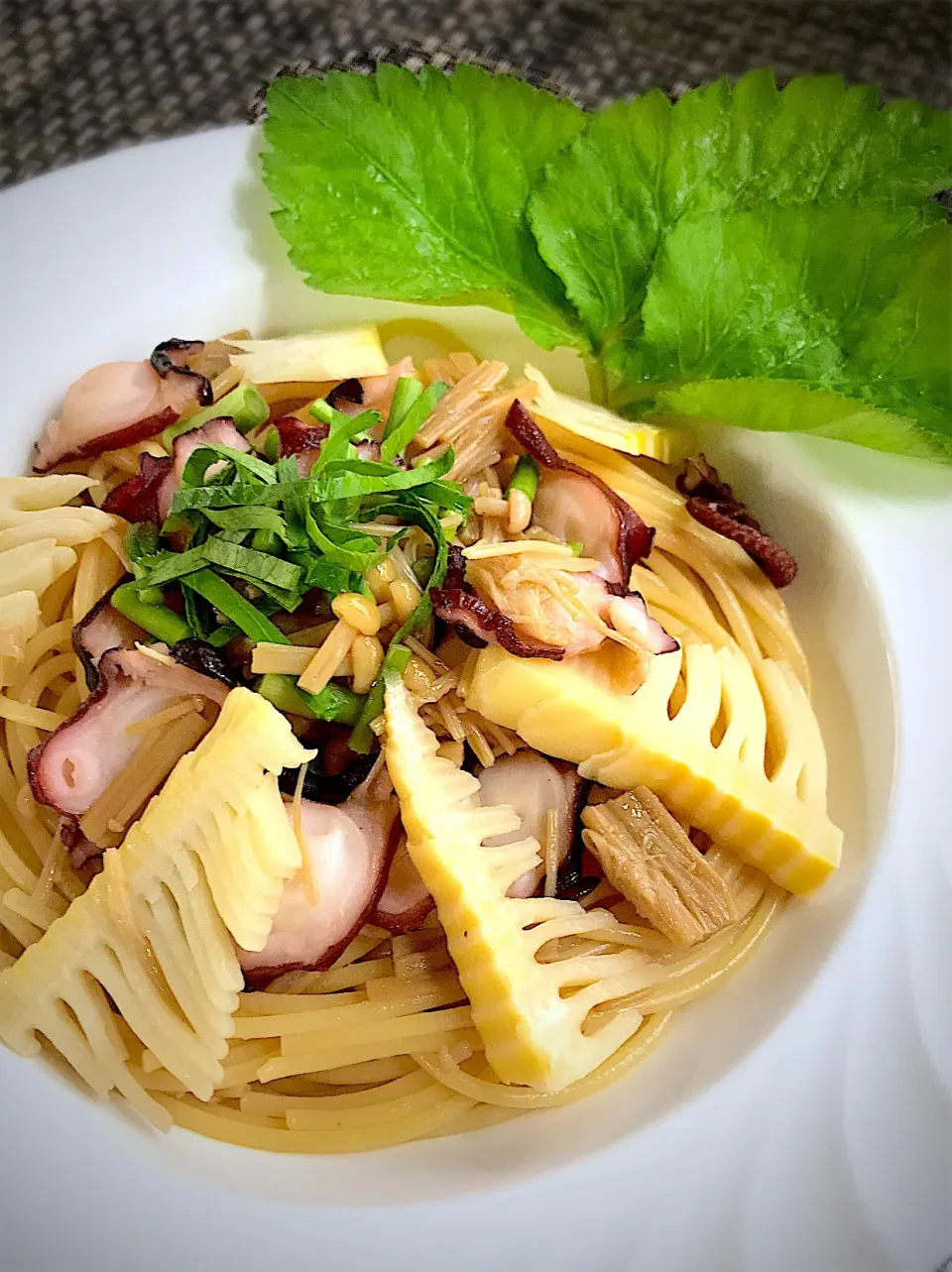 あまねこ🌿の料理 手作りなめ茸で🍄       たけのこ&タコ🐙のパスタ|あまねこ🌿さん