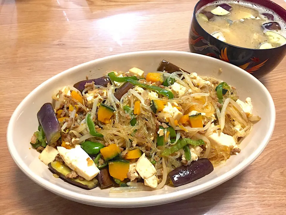 野菜とひき肉の春雨炒め
&サバ缶の味噌汁|muluckyさん