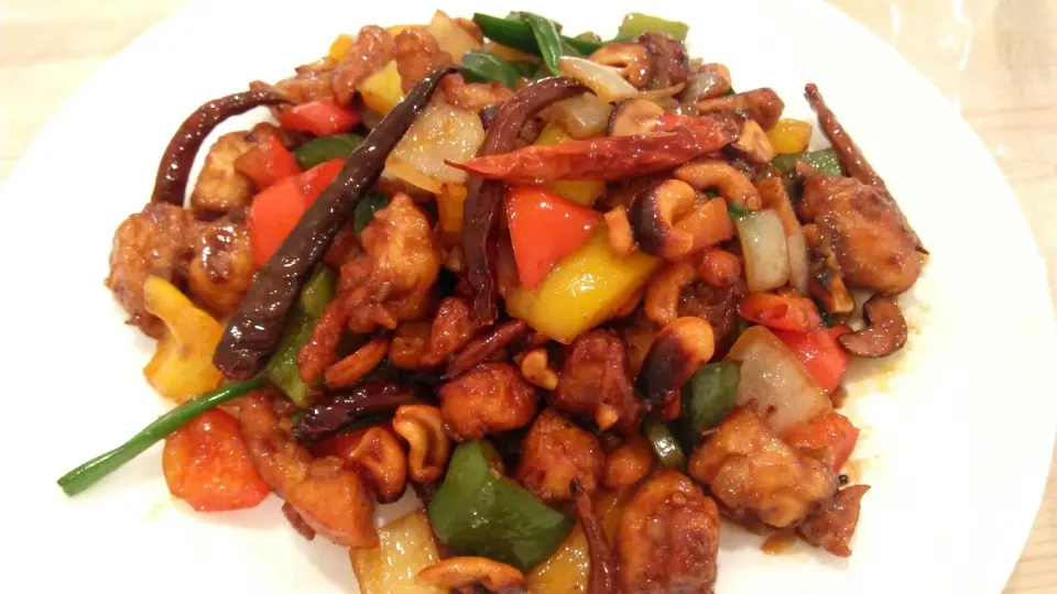 Stir-fried chicken with cashews nuts #Chicken  #Chinese cuisine #Thai cuisine #Asian cuisine|Jorge Bernal Márquezさん