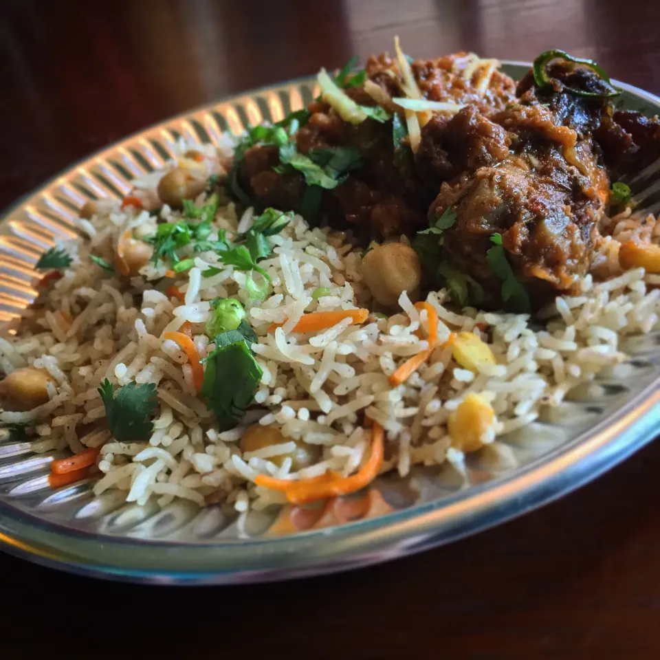 chicken karahi & chana pulao 🇵🇰
チキンの炒め煮カレーとヒヨコ豆の炊き込みご飯🍽|yo-chiさん