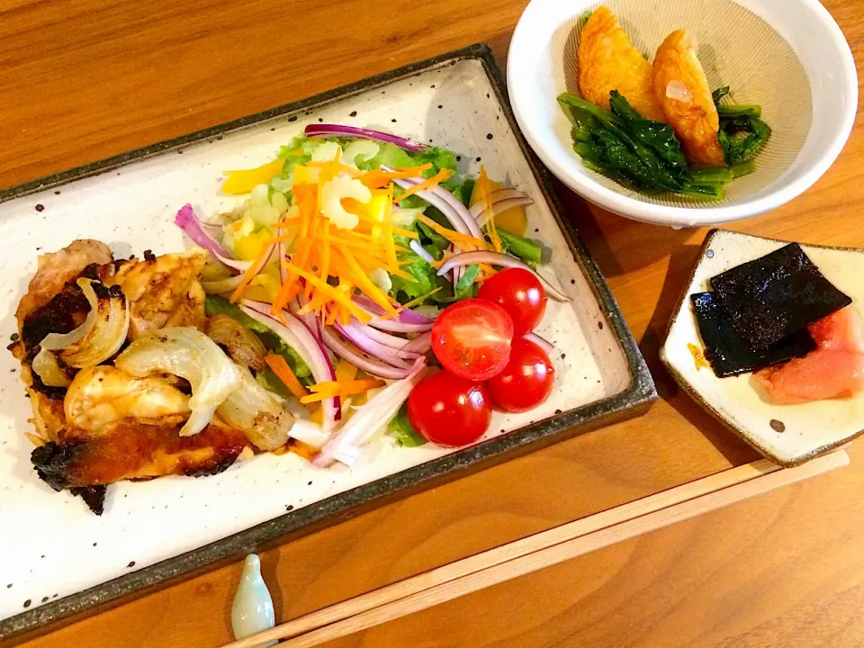 Snapdishの料理写真:鶏モモの醤油麹漬け焼き定食|こんぶさん