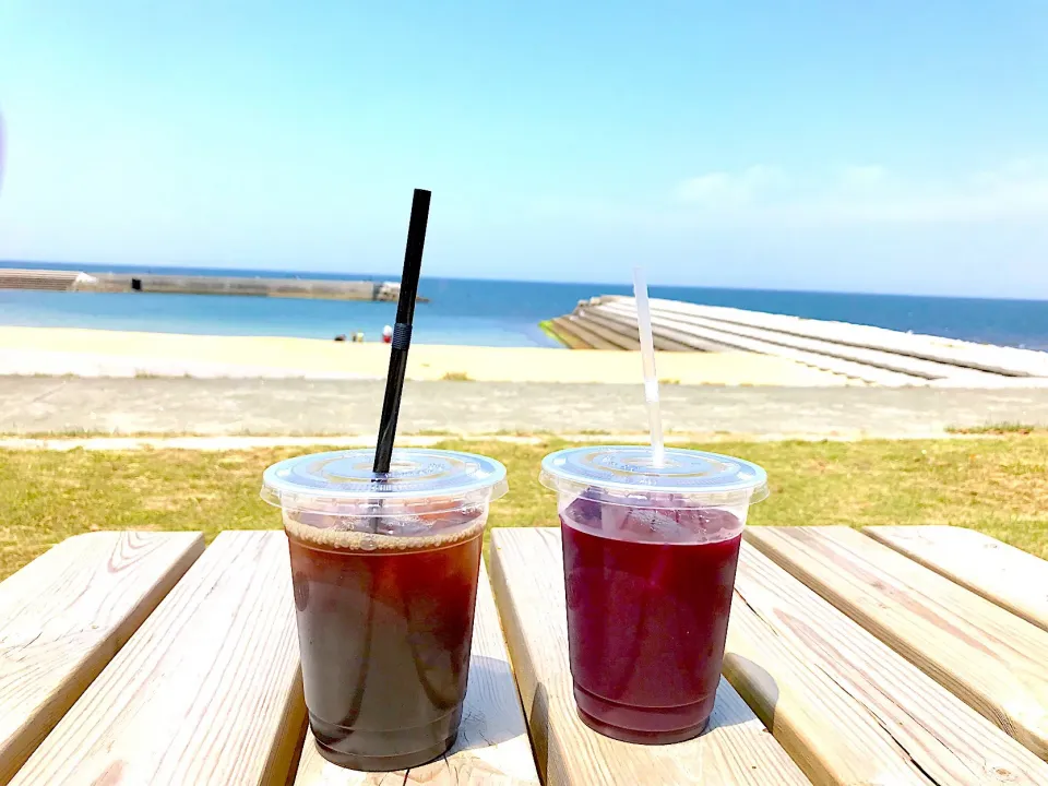 Snapdishの料理写真:アサイージュース、アイスコーヒー|ナナさん