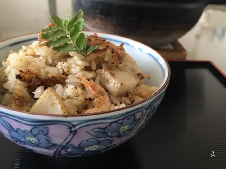 桜えび🦐と筍の炊き込みご飯🌿
出汁にうちわエビ使いました。|yucca@さん