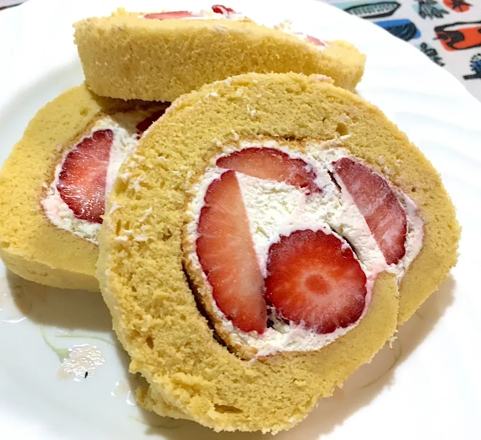 邑久町 花🌼Hanaの米粉のロールケーキ|じゅんこさん