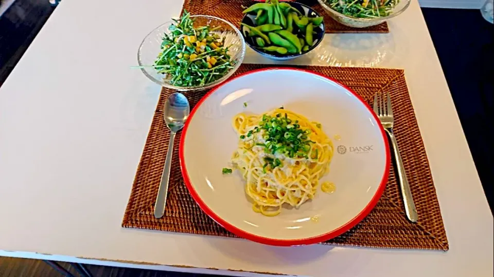 今日の夕食 SDモニター＊料亭の味使用＊カニ缶の豆乳味噌パスタ、豆苗サラダ、枝豆|pinknari🐰🌈さん