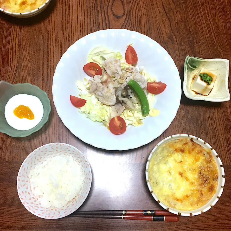 Snapdishの料理写真:豚しゃぶしゃぶサラダ🍳|めいこさん