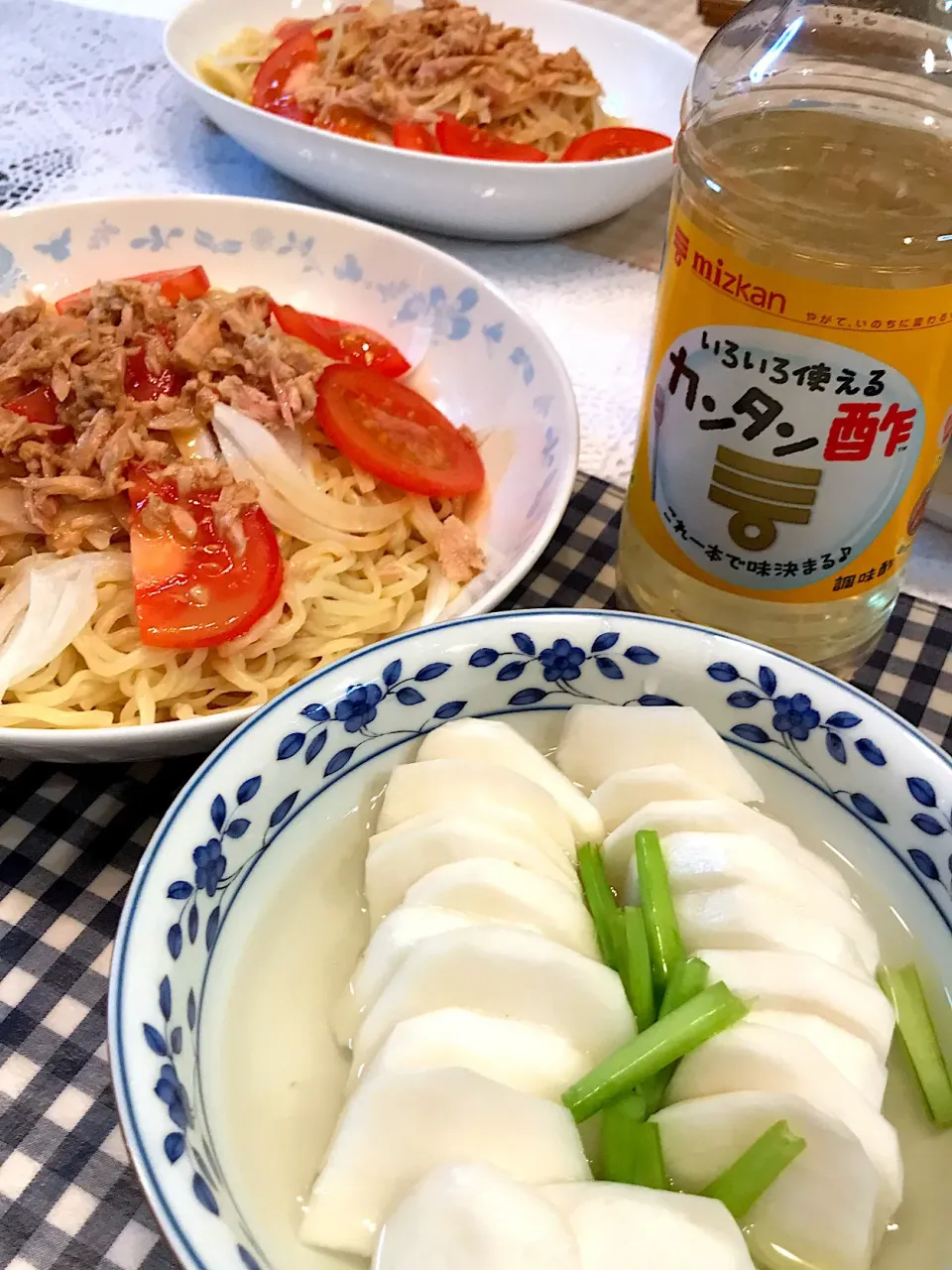 めちゃくちゃ簡単！かんたん酢に漬けるだけでめちゃくちゃ美味しいかぶのお漬物！|あきちゃまさん