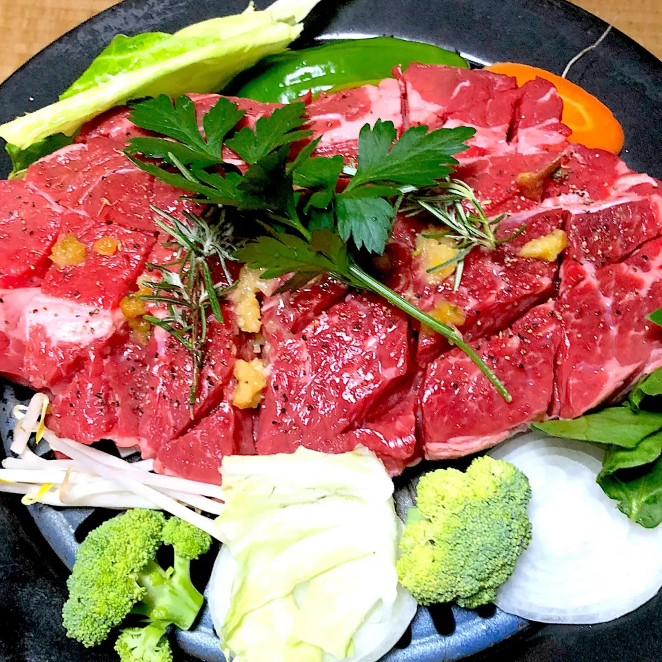 Snapdishの料理写真:1kgステーキ🥩|ミカさん