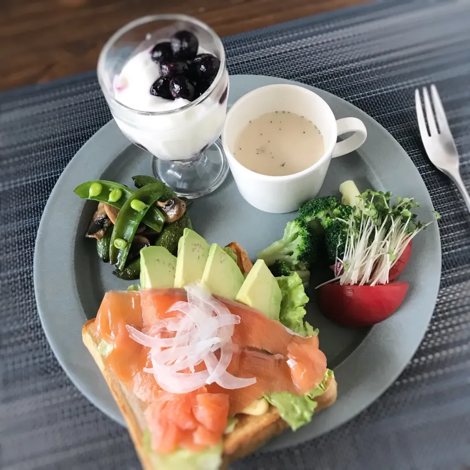 今日の朝ごはん|ぺんぎんさん