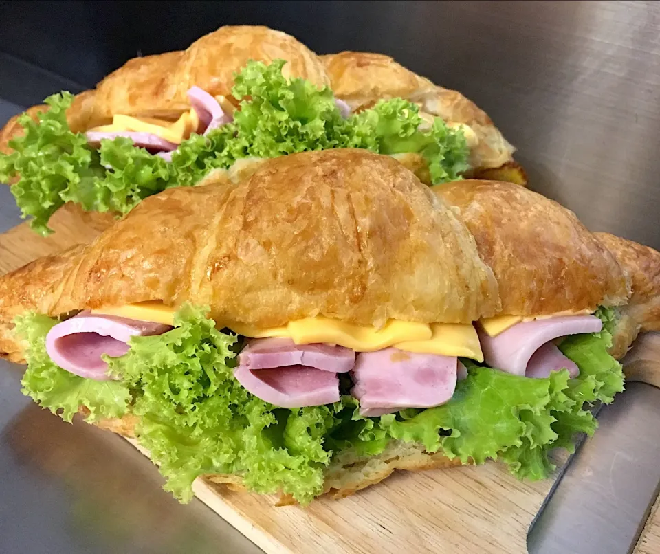 Croissant double ham cheese|Madam Chuoさん