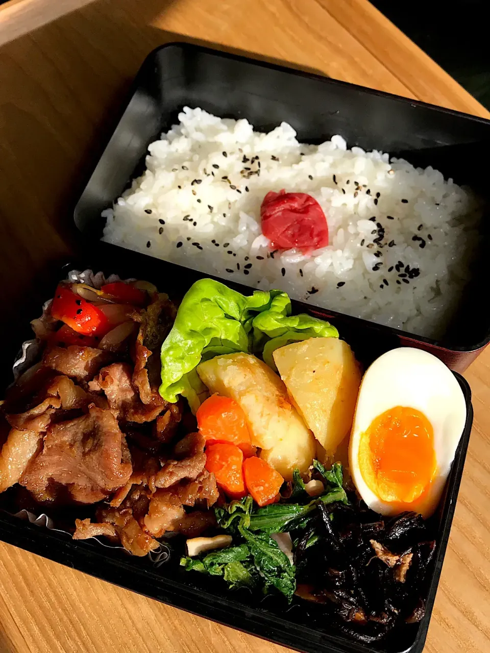 Snapdishの料理写真:豚の生姜焼き弁当|二キィさん