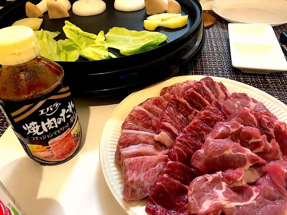 #お家焼肉 
 #ホットプレート焼肉 
 #霜降り肉 
 #ラム肉|ゆぺこさん