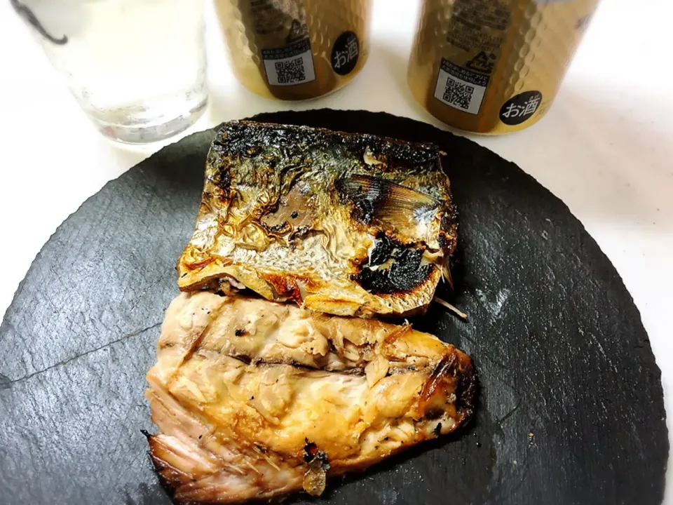 焼きサバ

 #男の手料理  #酩酊親父  #焼酎ハイボール|酩酊親父さん