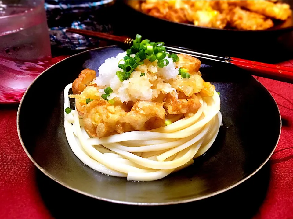 奈良 三輪 山勝製麺の
かき揚げのせ 冷やしうどん💖
吉野葛入り 「一筋縄」✨|七味さん