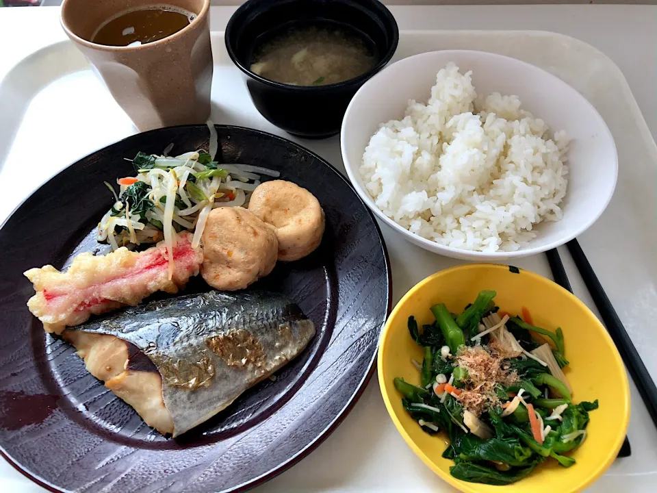 Snapdishの料理写真:あじの天然塩焼き|T. Wonderさん