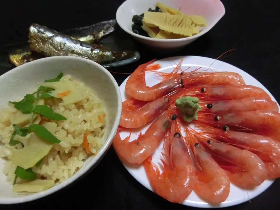 昨夜の晩ご飯2018/5/1
あと２本タケノコ取れた🙌🏻
タケノコご飯
若竹煮
鰯の生姜煮
甘エビ💕|Hiroshi  Kimuraさん