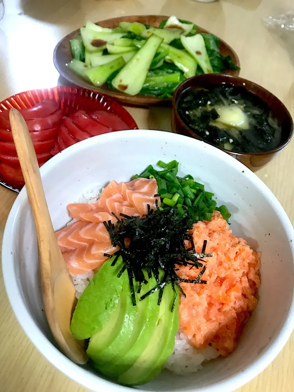 サーモン尽くし丼|rieさん