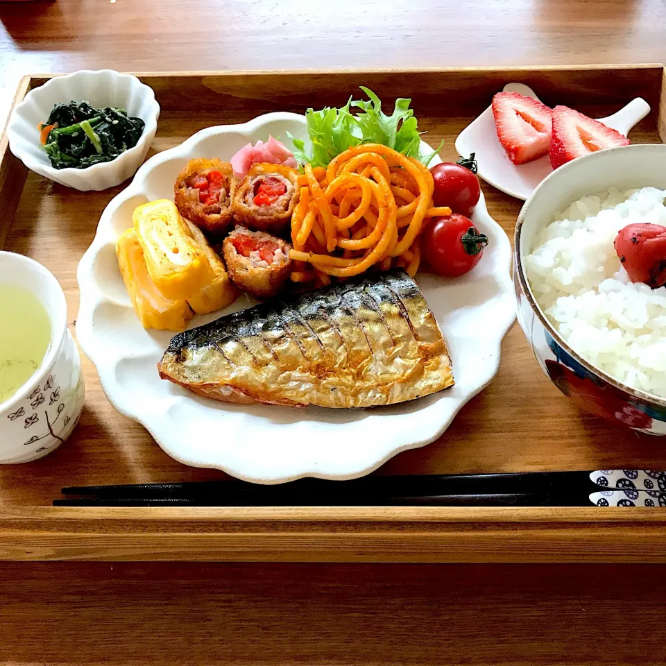 Snapdishの料理写真:私の朝ごはん#塩サバ|さえちゃんさん