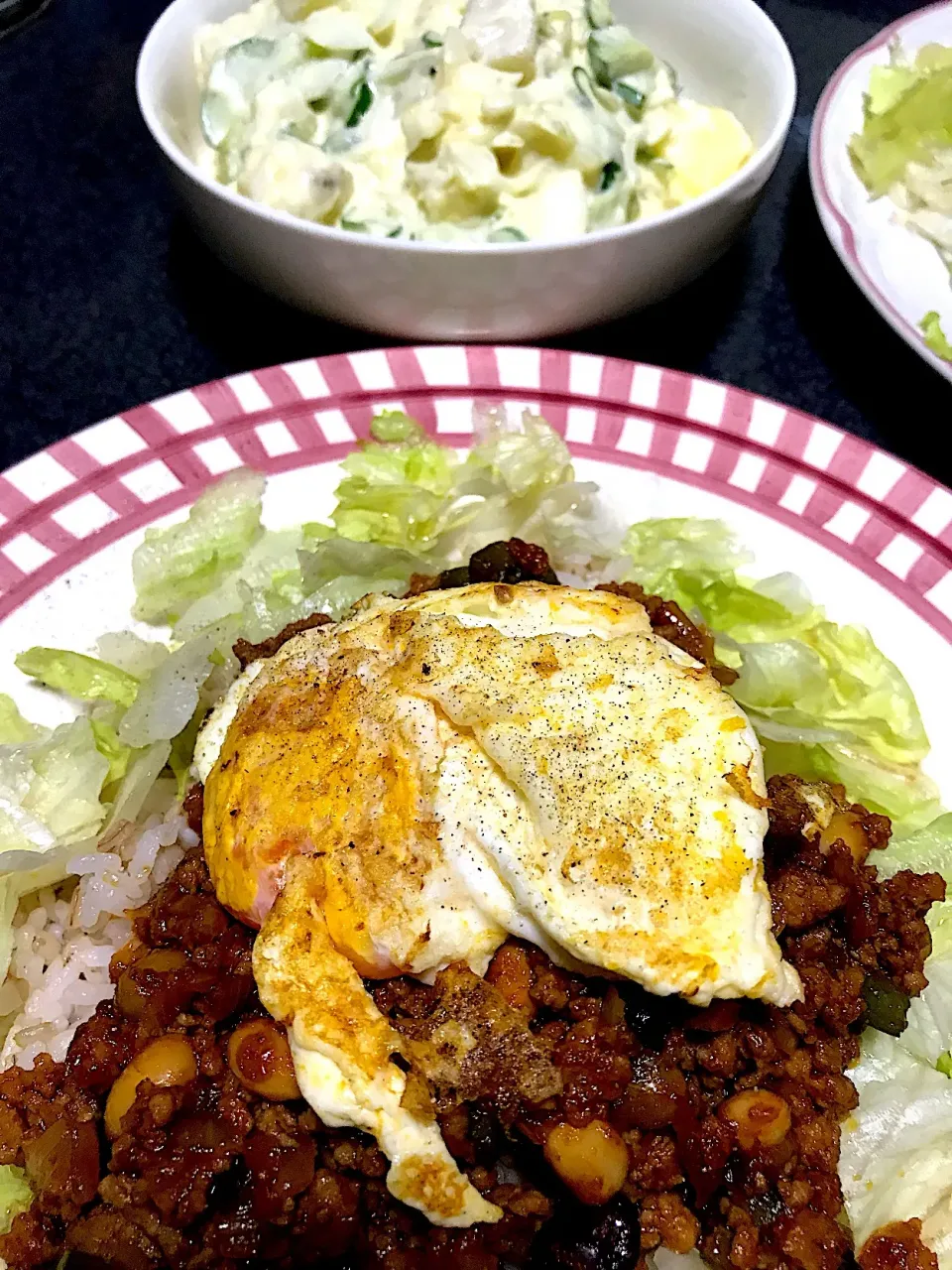 もち麦飯大豆青インゲン赤インゲン豆タコライス、新玉ねぎポテサラ|ms903さん