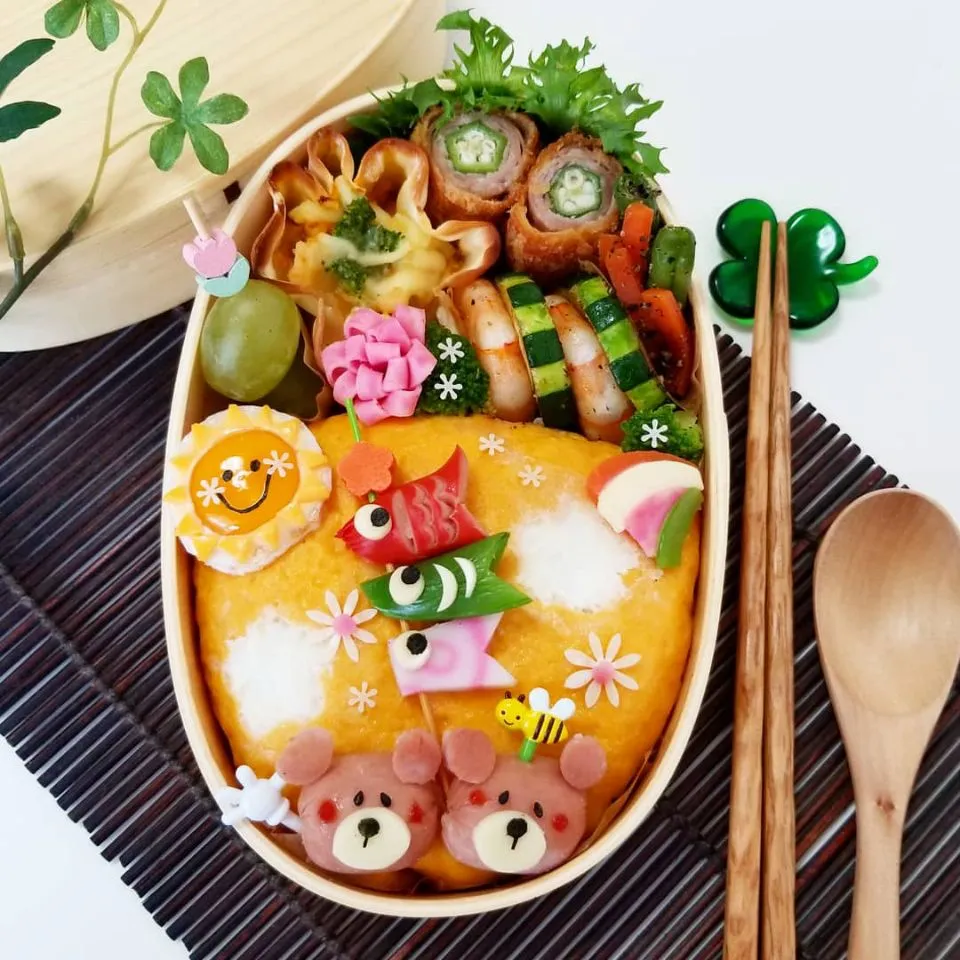 Snapdishの料理写真:こどもの日☆オムチャーハン弁当|ayano.adshさん