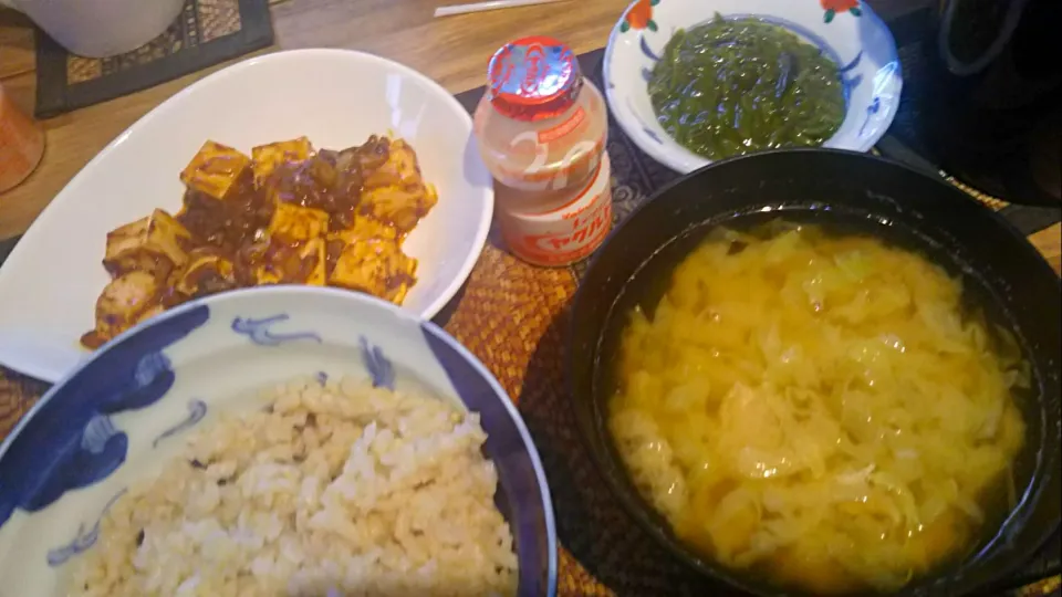 麻婆豆腐＆めかぶ＆キャベツの味噌汁|まぐろさん