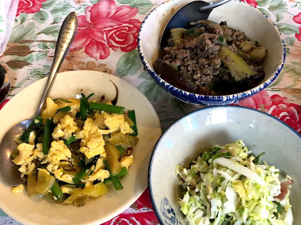 江古田maimai 高菜と卵の炒め なすとひき肉の煮物 キャベツの浅漬け|よだみなさん