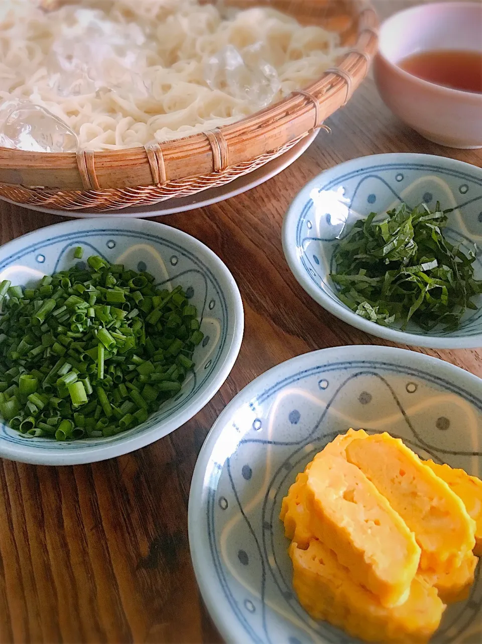 休日のお昼
・素麺|akiさん