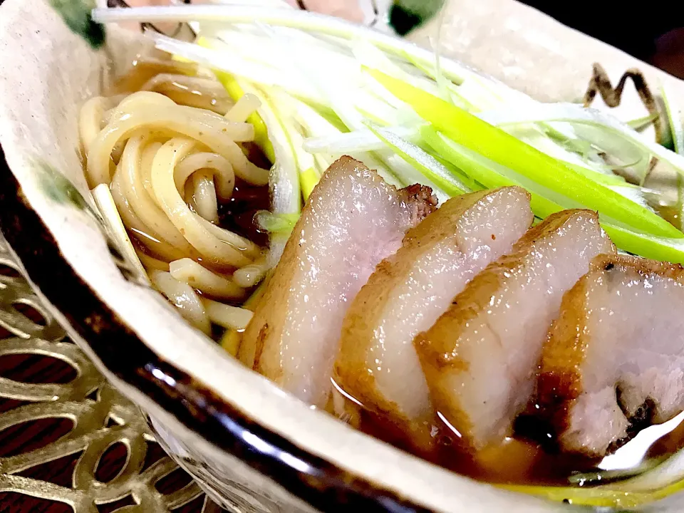 締めの全粒粉ラーメン
#あごだし
#手作り焼豚
#細切りネギ
#ラーメン|Miyuki Tanakaさん