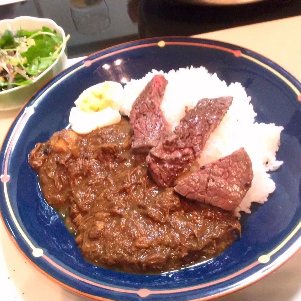 GWはカレーを作ろう！ ３日かけて作って食べるの１０分 ステーキを乗せて！|Takeshi  Nagakiさん