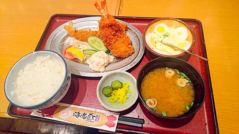 名古屋で食べ比べエビフライ🍤|じょうさん