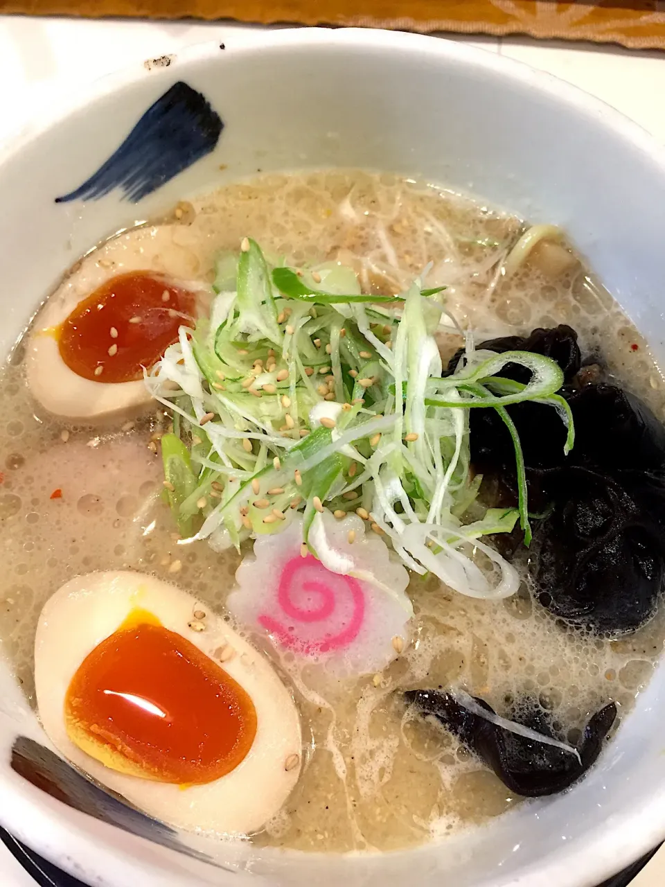 Snapdishの料理写真:塩ラーメン
味玉トッピング|ゆずあんずさん